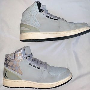 Unisex Gray Jordan Shoes